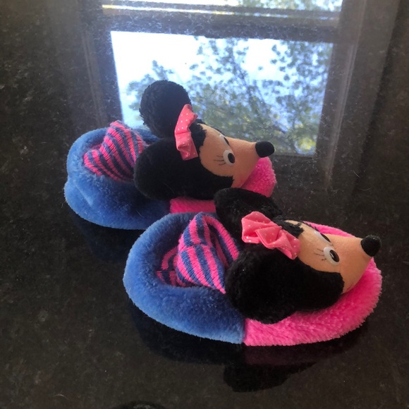 Mickey and friends slippers - Picture 2 of 3